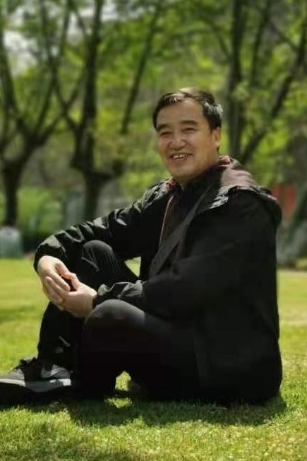 【2022师德标兵候选人风采】 马克思主义学院：景君学